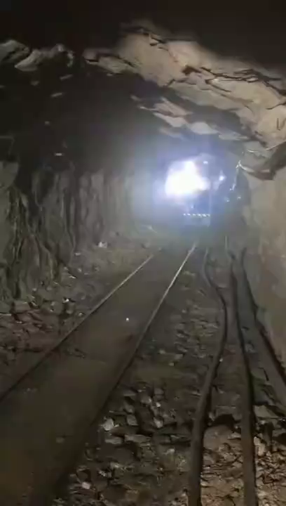 Top Quality Mining Trolleys & Industrial Electric Locomotives Manufacturer