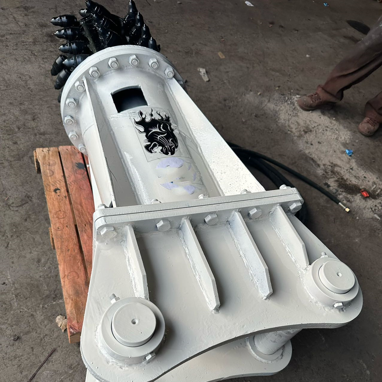 MS-XW200型铣挖机作业现场